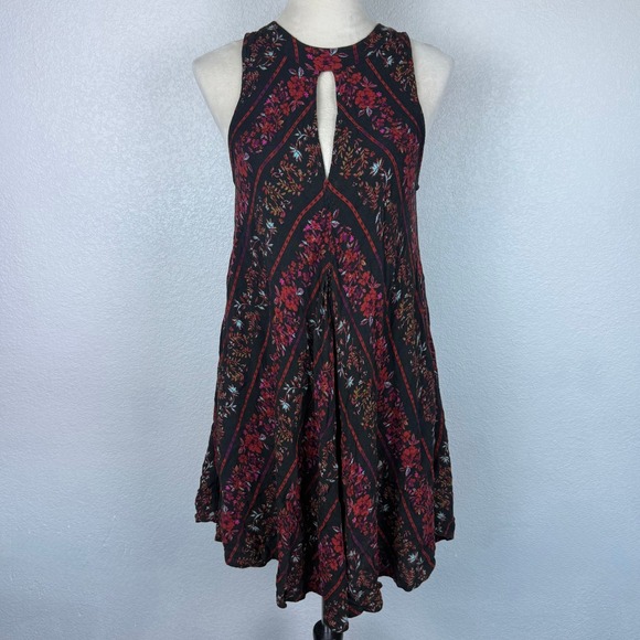 VOLCOM Y2K Black Floral Print Keyhole Tie Back Mini Dress Boho Pockets Size Med - Picture 1 of 9